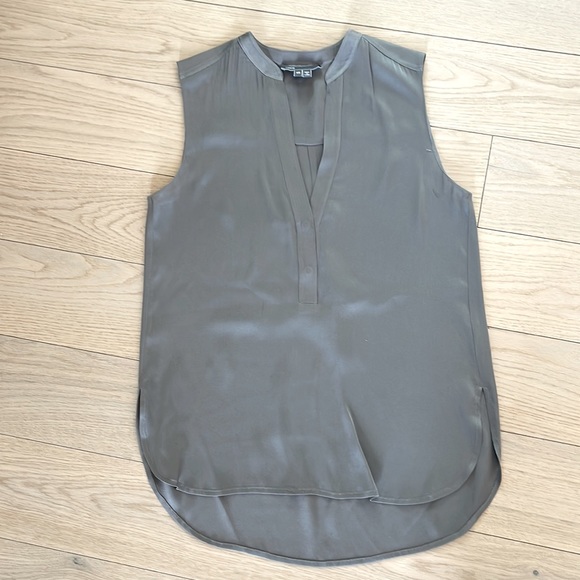 Beautiful silver/gray Vince blouse. - Picture 1 of 2